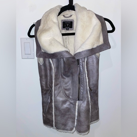 Guess Grey Vest Faux Fur & Suede - Picture 2 of 5